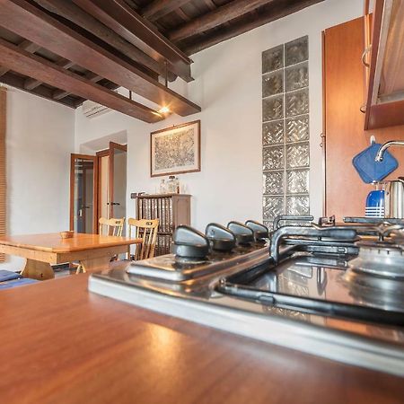 Colosseo & San Clemente Cozy Flat ローマ エクステリア 写真
