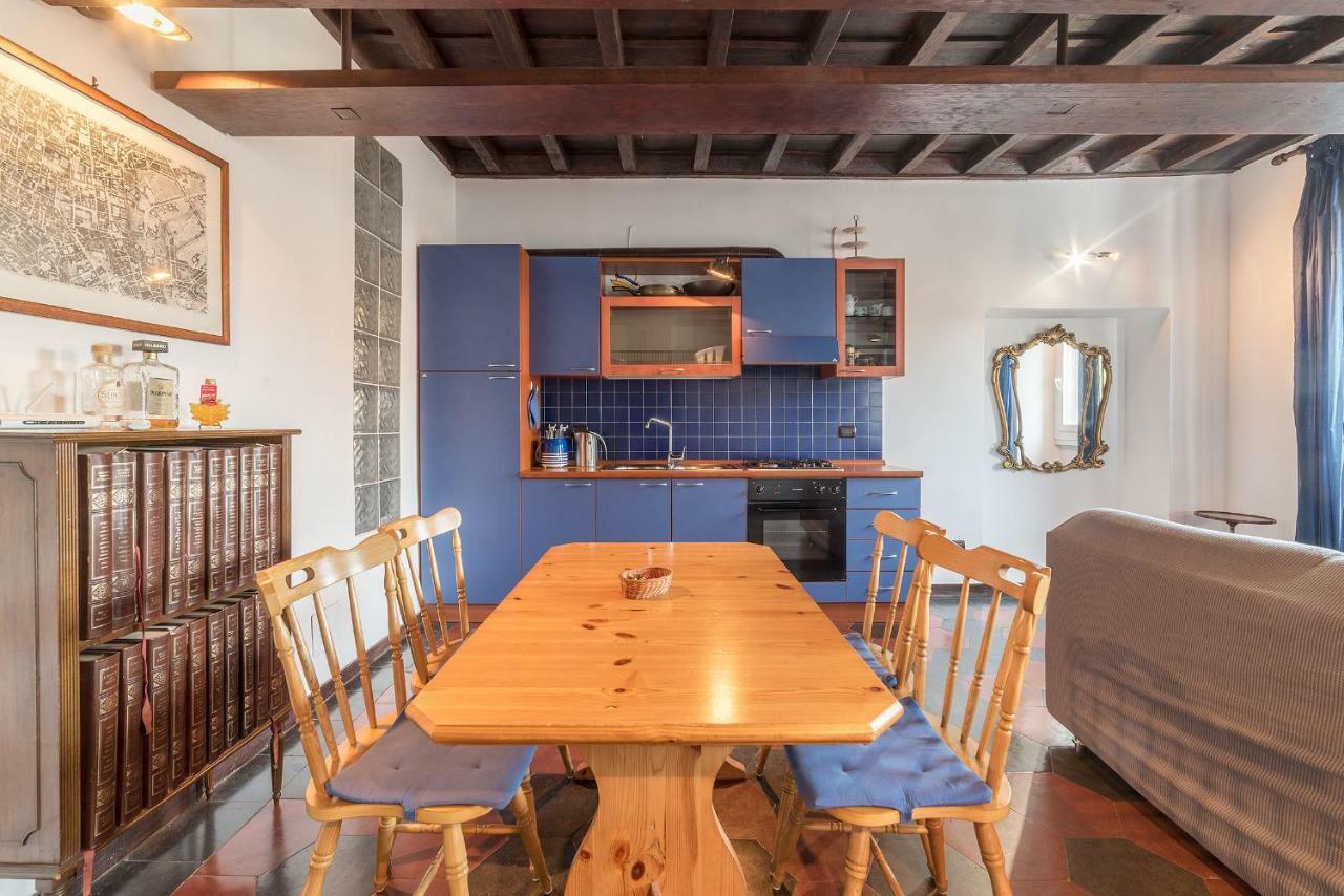Colosseo & San Clemente Cozy Flat ローマ エクステリア 写真