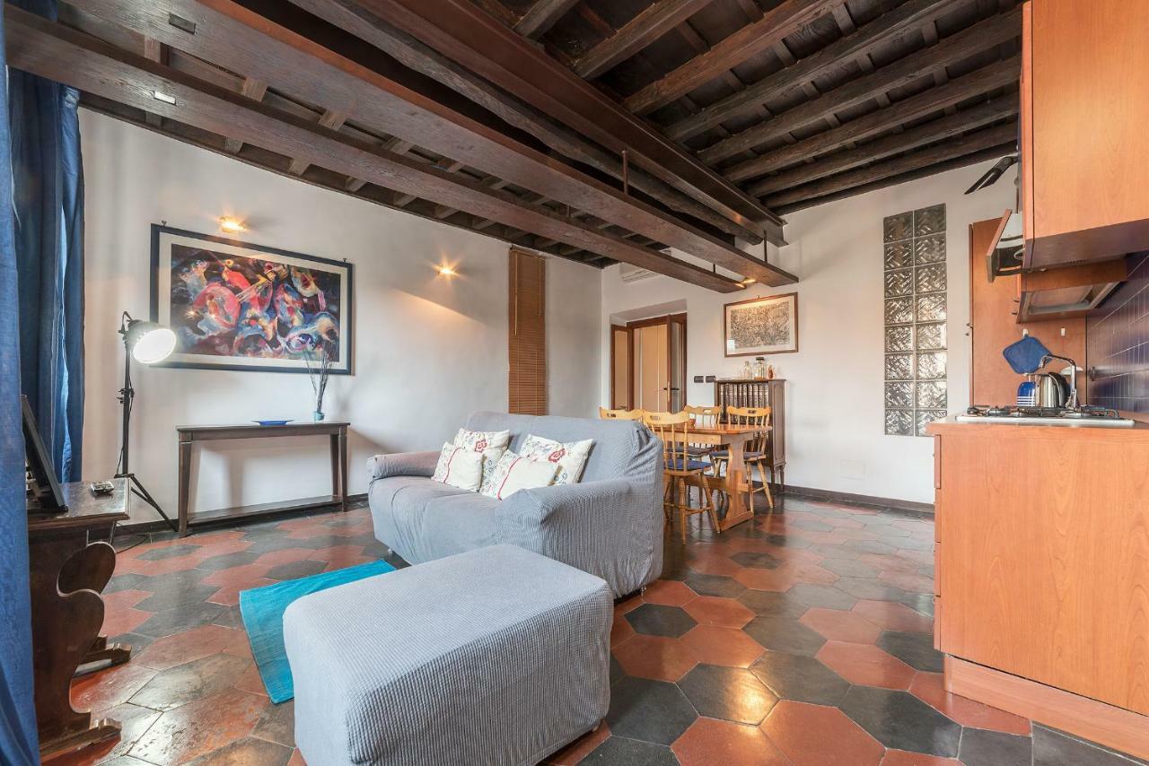 Colosseo & San Clemente Cozy Flat ローマ エクステリア 写真