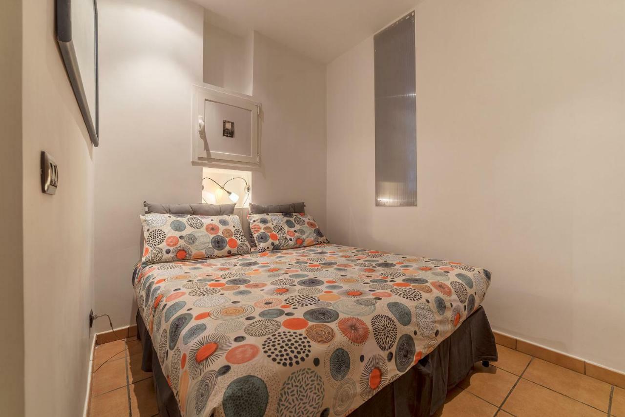 Colosseo & San Clemente Cozy Flat ローマ エクステリア 写真