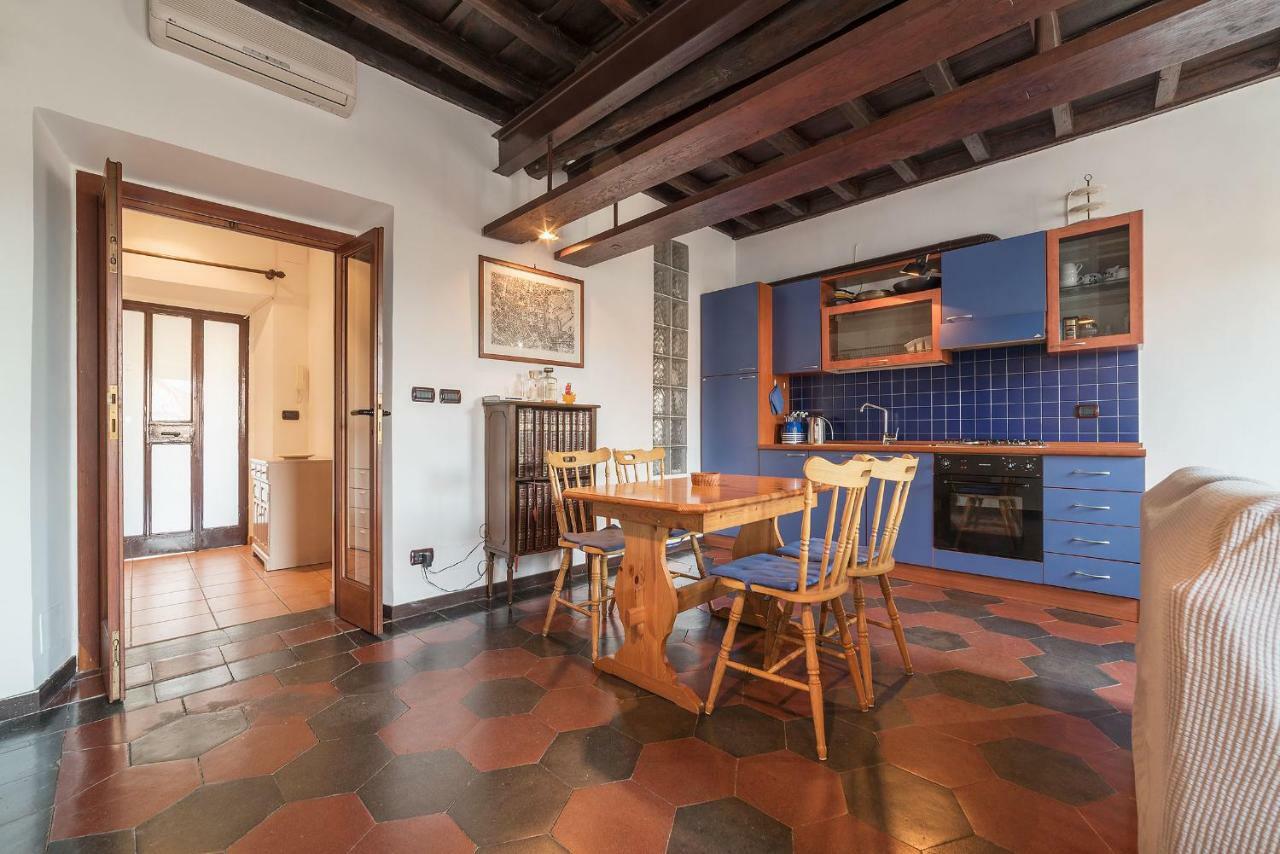 Colosseo & San Clemente Cozy Flat ローマ エクステリア 写真