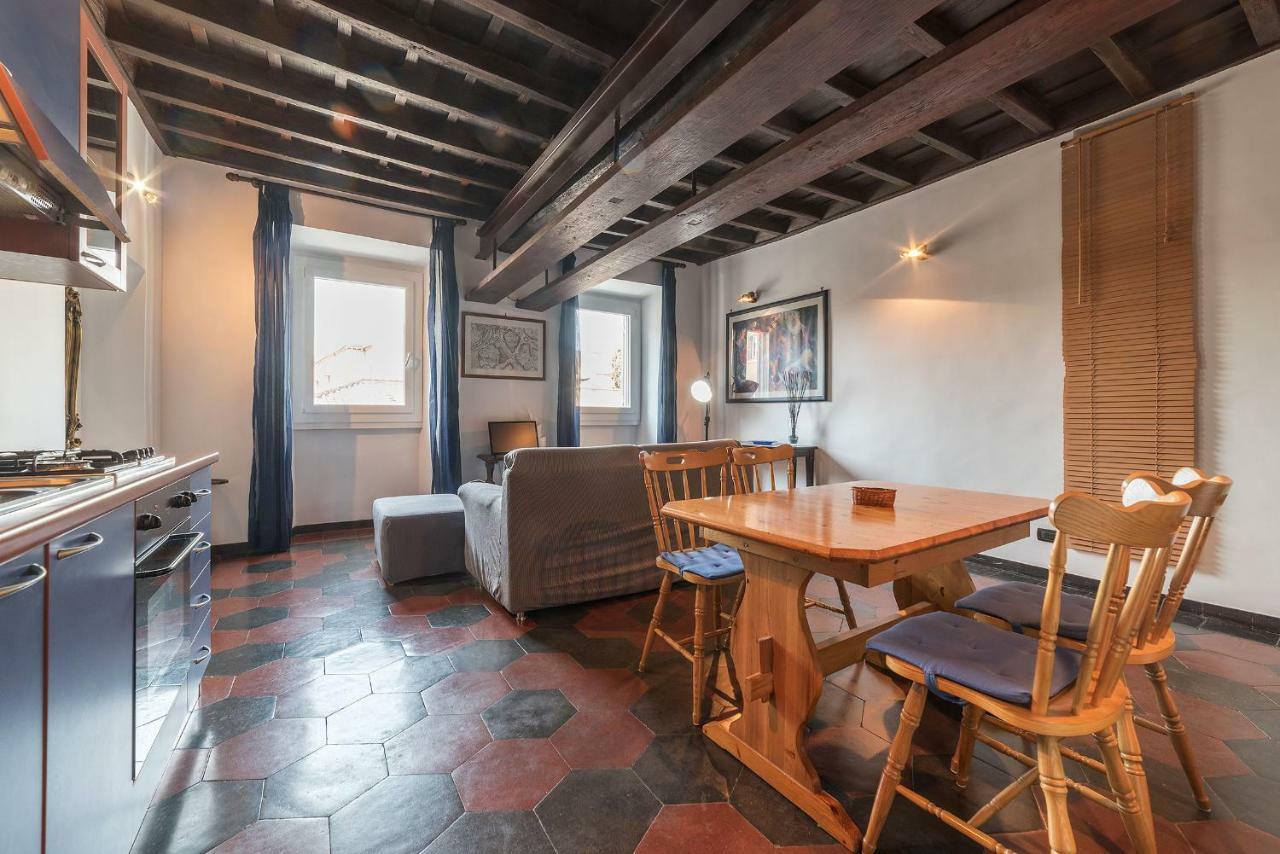 Colosseo & San Clemente Cozy Flat ローマ エクステリア 写真