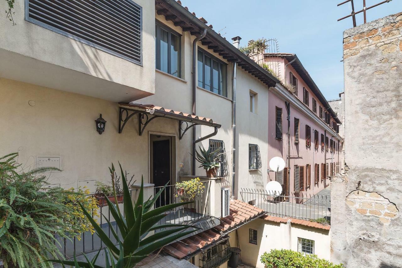 Colosseo & San Clemente Cozy Flat ローマ エクステリア 写真
